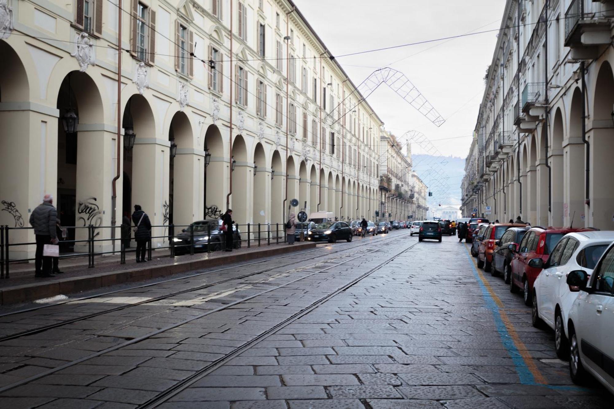 Renovated 3 Bedroom Apartment In The City Center Turin Exterior photo